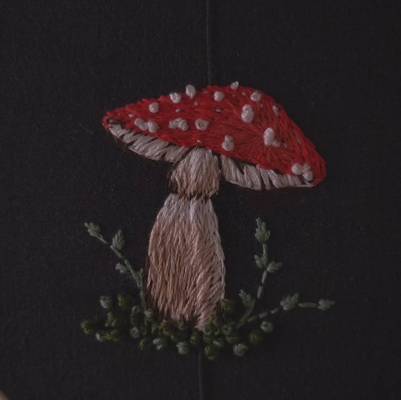 Meet Your Thrifty Nerd 💜 - Picture 3 of 12